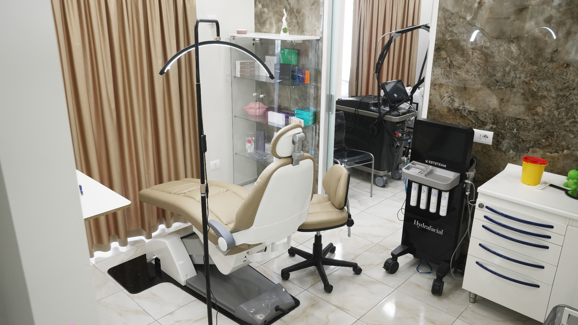 Interno del centro medico estetico Miya